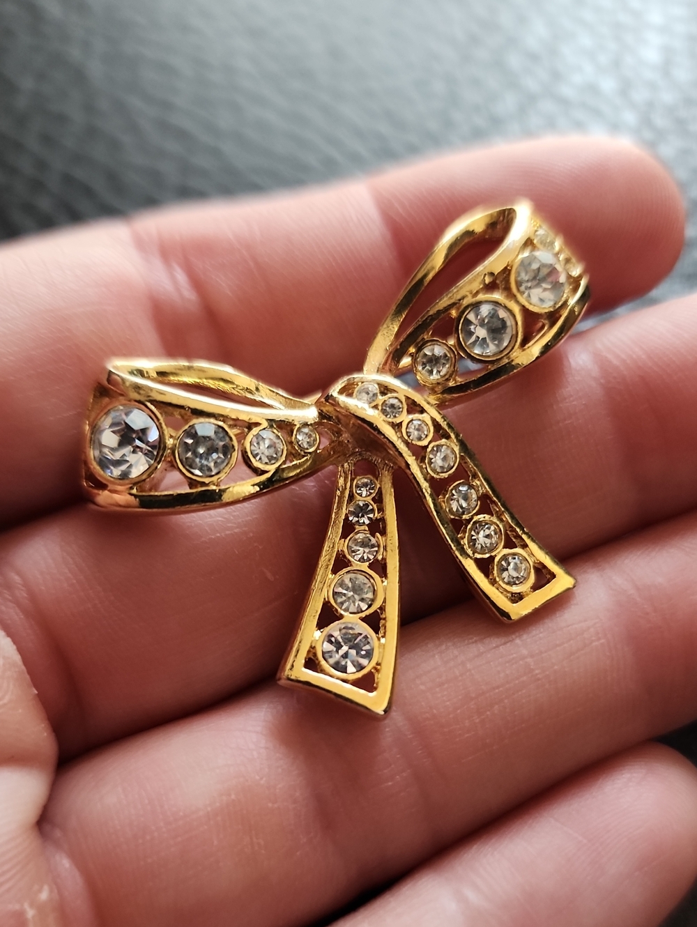 VTG Gold Ribbon Bow Pendant with Clear Crystals - Women Jewelry